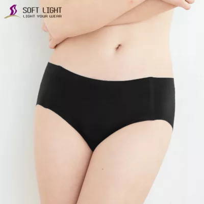 Soft Light 舒芙蕾 7918無痕貼合內褲 M 沁涼無痕(共8色) 【佳瑪】黑色
