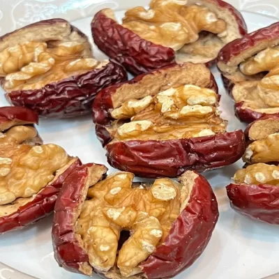 中裕 (紅棗核桃250g 南棗核桃糕150g)【佳瑪】新年零嘴紅棗核桃:250g